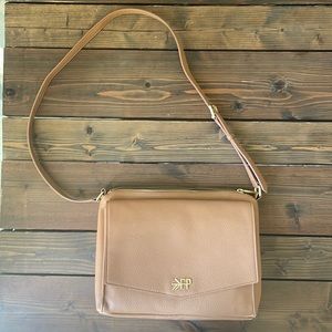 Freshly Picked Classic Crossbody Diaper Bag. Color: Butterscotch.